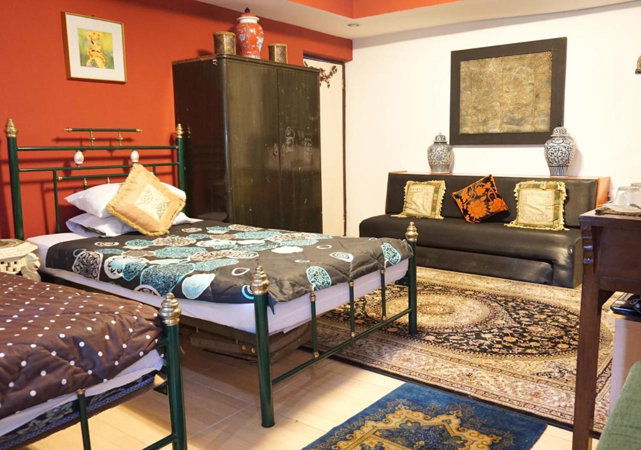 Badjoeri Ethnic Wooden Homestay Bandung Exterior foto